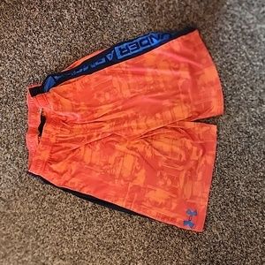 Under Armour shorts boys YL
